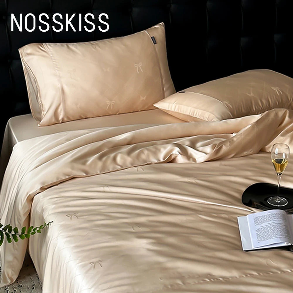 Four-piece bedding set